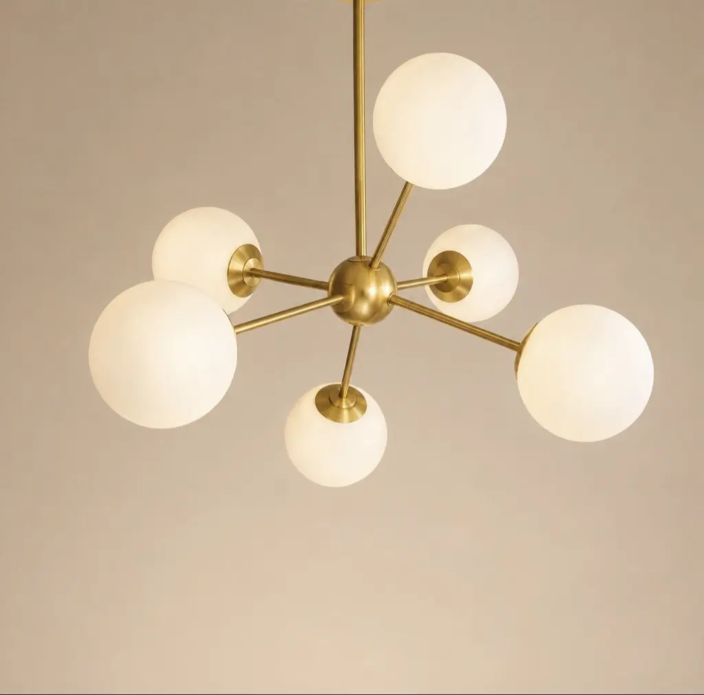 Lámpara Sputnik dorada, vista completa